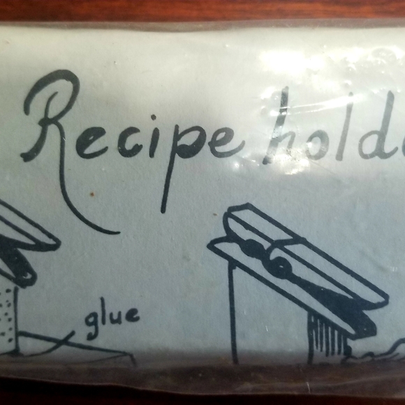 9 Vintage Recipe Holder kits & 1 Leather Wrist Coin Pouch kit. Crafts for kids - Picture 2 of 8